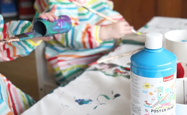 Supporting creative expression for displaced Palestinian children